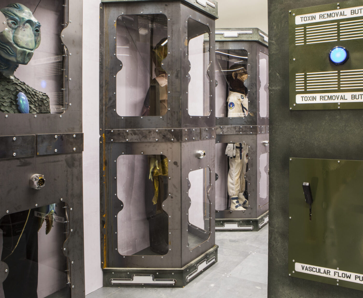 Area 51 Escape Arcade Alien Pods