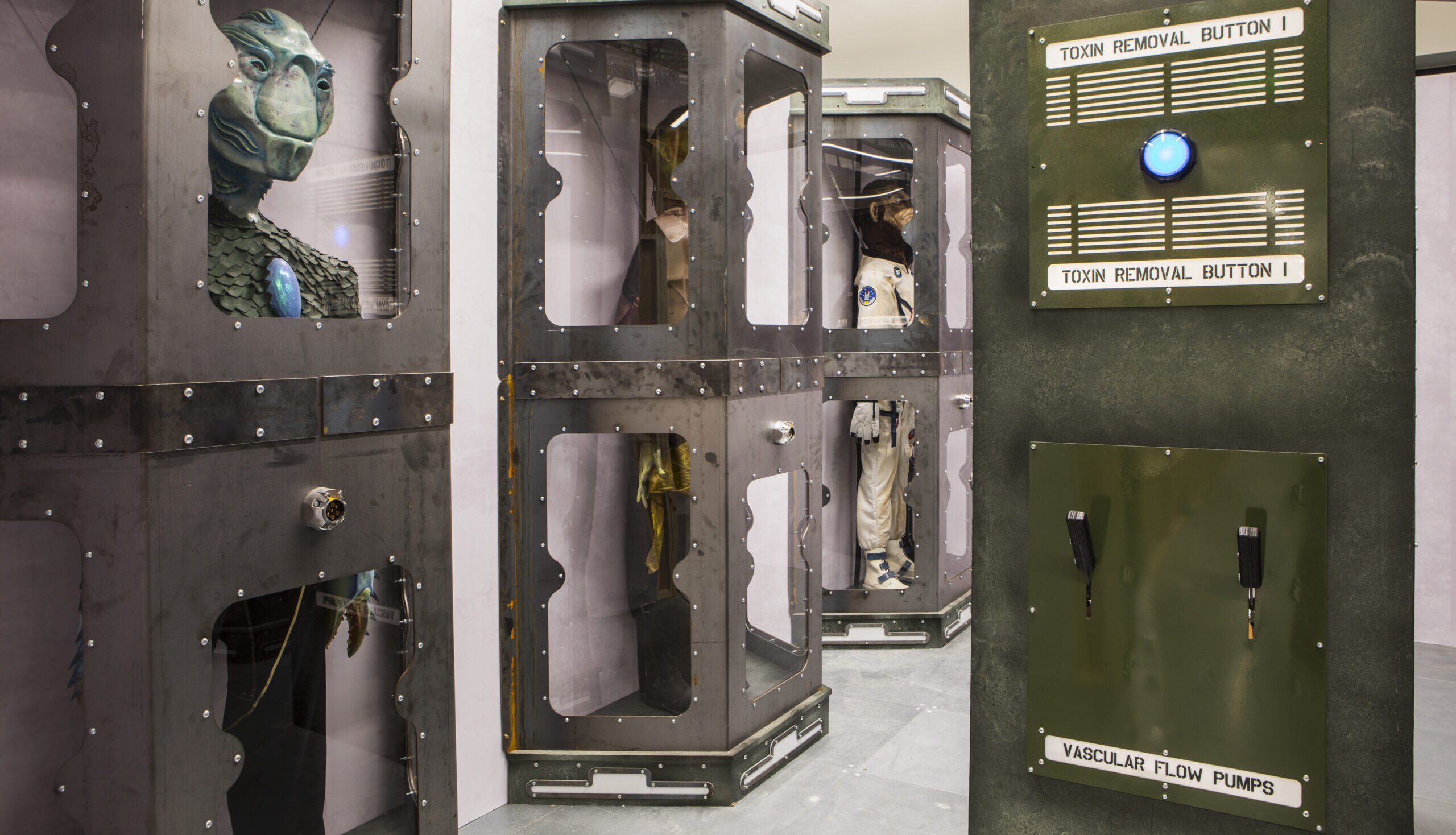 Area 51 Escape Arcade Alien Pods