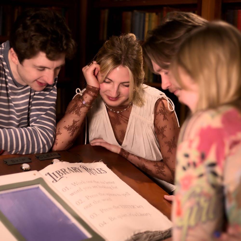 Group of players in Enigma Quests